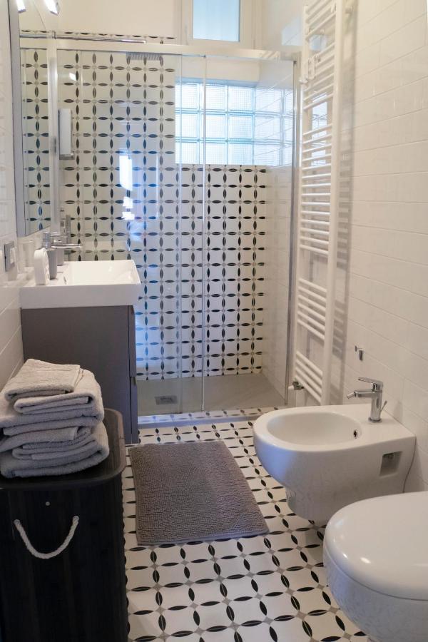 Ad Un Passo Dal Molo Con 2 Biciclette Incluse Apartment Виареджо Екстериор снимка